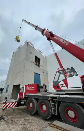 Kranwagen | Doering Bauelemente Vertriebsgesellschaft mbH